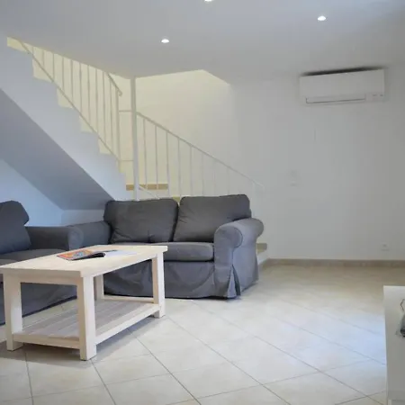 Maison Le Lavandou, 3 Pieces, 4 Personnes - Fr-1-251-291 *